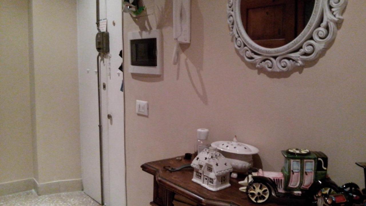 Affittacamere , Rooms Near Trastevere Station Roma Exterior foto